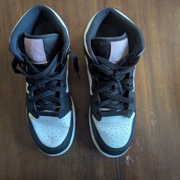Nike Air Jordan Retro Kids Black and Pink Sneakers - Picture 6 of 13
